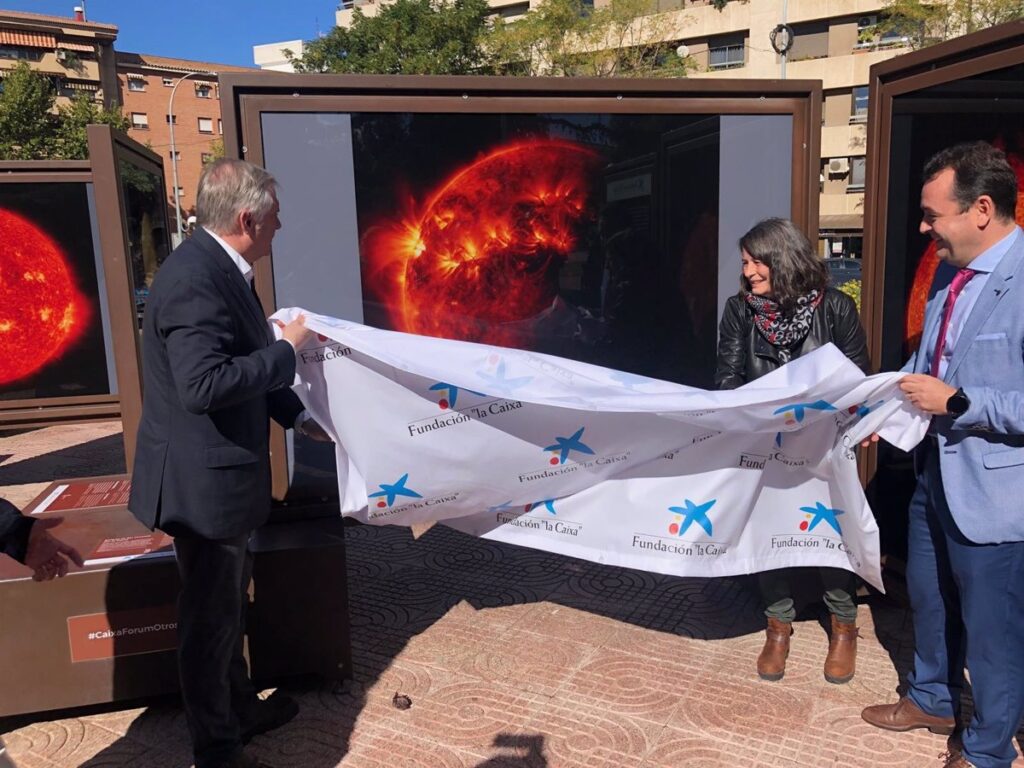 Los jardines del Torreón de Ciudad Real acogen una exposición sobre el sistema solar visto por Michael Benson