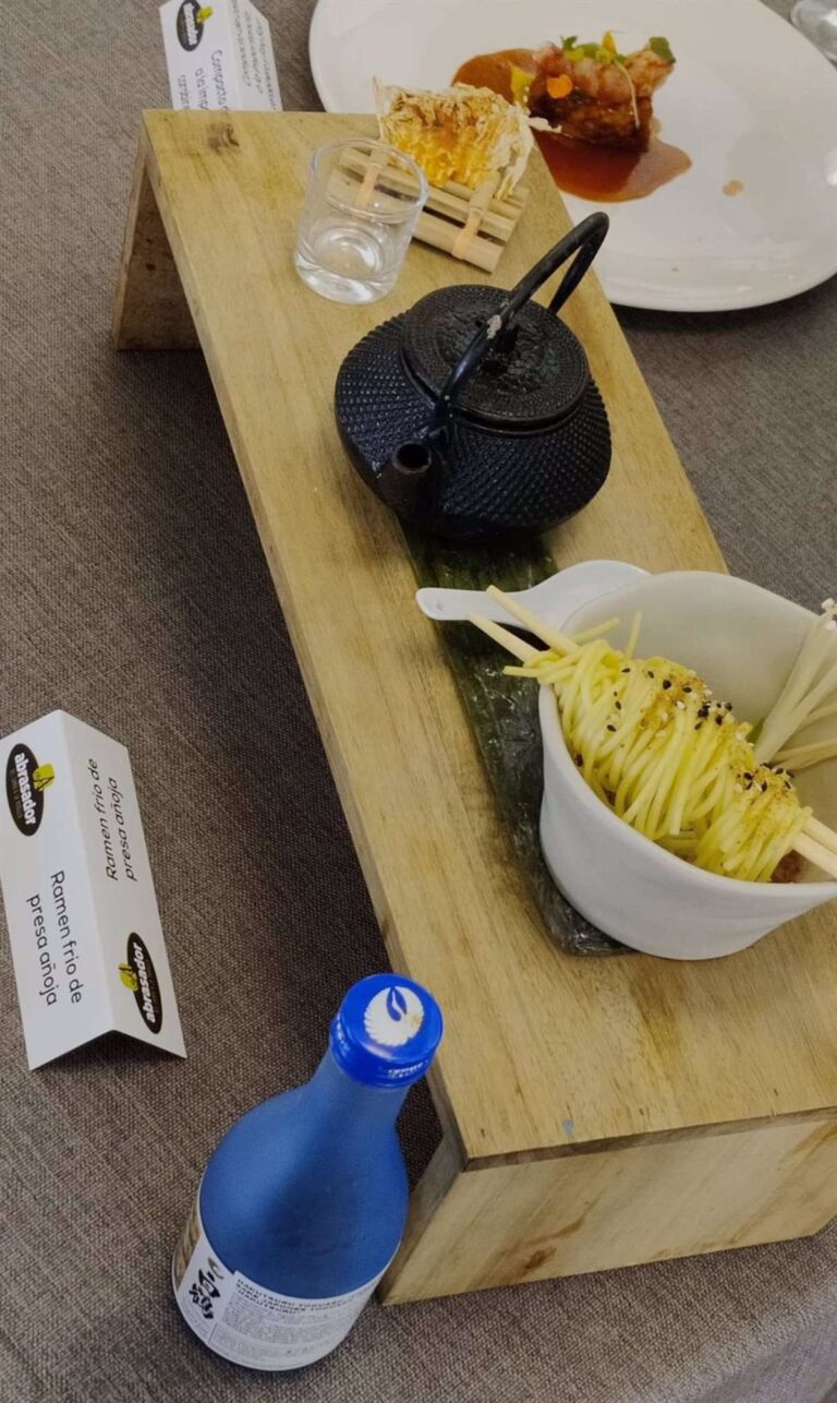 El ramen frío de presa añoja del madrileño Monkey Fun Kitchen gana el I Concurso Nacional de Recetas Abrasador