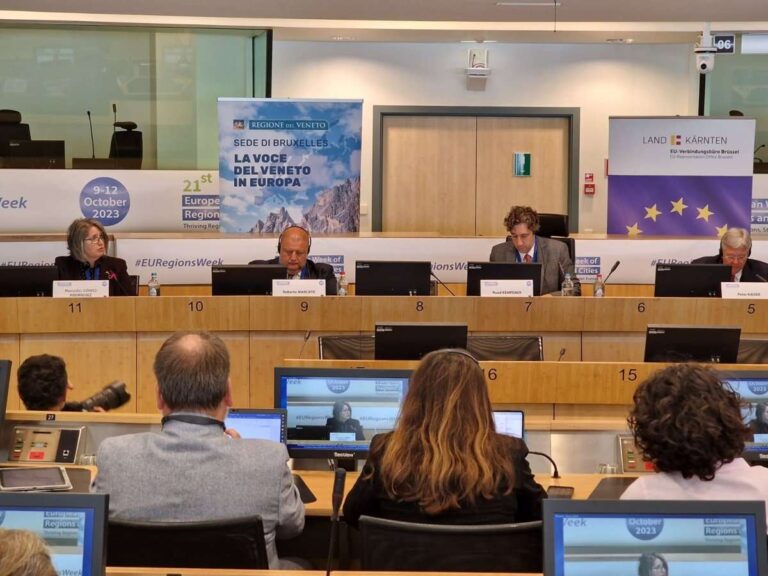 La gestión del hidrógeno verde en C-LM despierta el interés de las regiones europeas en la Semana de las Regiones