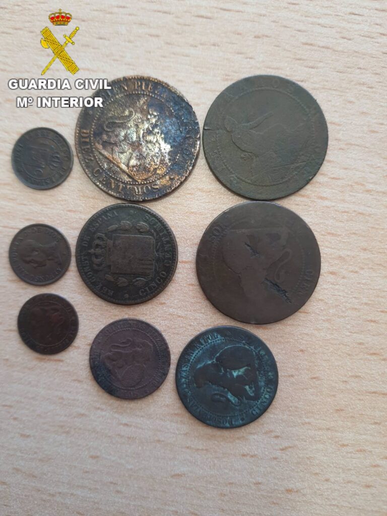 Investigado en Cuenca por poner a la venta online 34 monedas antiguas expoliadas