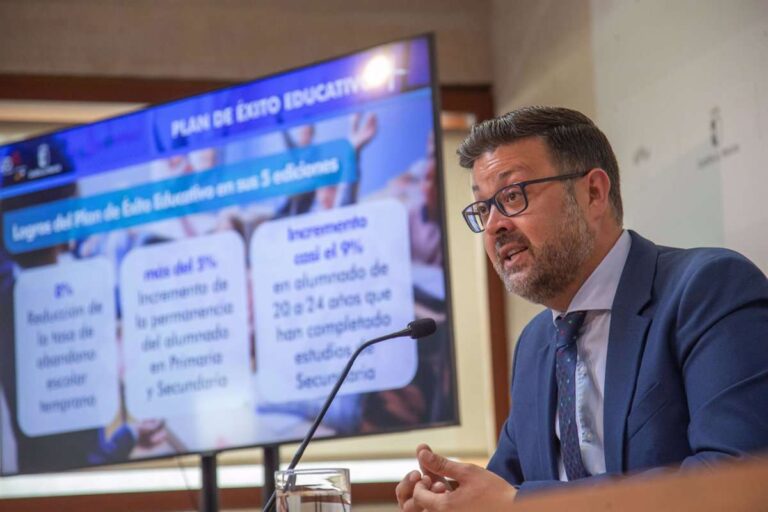 Centros de C-LM podrán sumarse al Plan de Éxito Educativo desde este viernes para bajar tasa de abandono escolar del 15%