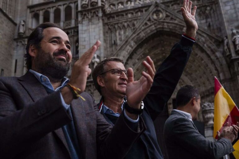 Núñez afirma ante Feijóo que C-LM no se arrodillará ante Sánchez como sí han hecho ya Page y dirigentes de PSOE regional