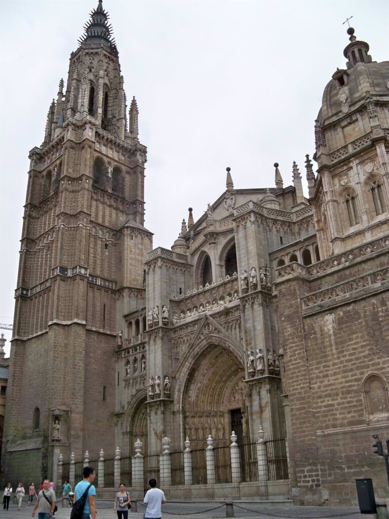 El deán cifra en 5 millones de euros el coste de las obras y los proyectos que pretende hacer en la Catedral de Toledo