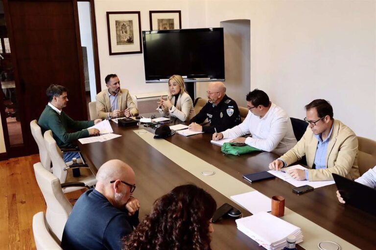 Vox Toledo excusa usar megáfono policial en un acto "provida" y lo compara con ceder locales municipales a asociaciones