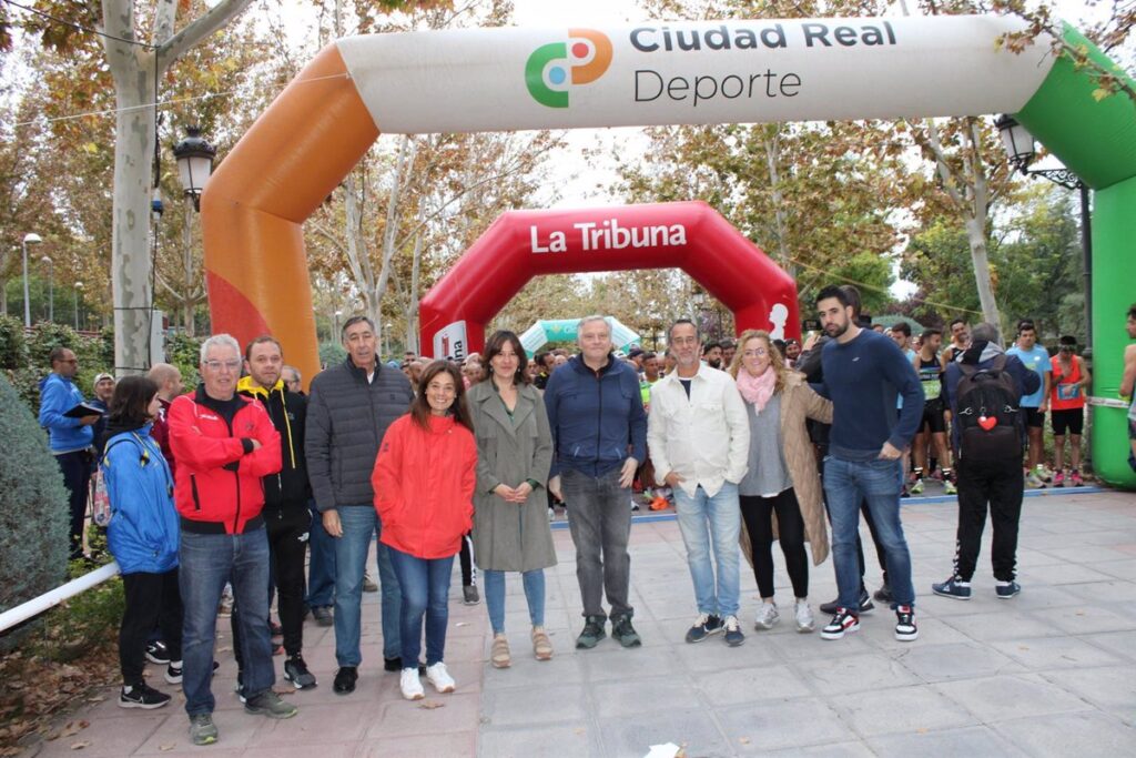 Más de 900 atletas recorren las calles de Ciudad Real en la XXVII edición del Quijote Maratón