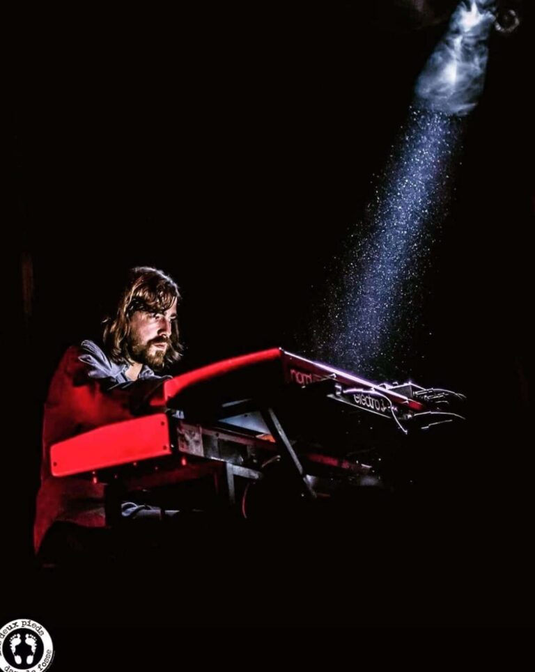 El músico toledano Luis Pinel comienza un nuevo proyecto bajo el nombre de Wish! que tiene en 'Year 22' su primer single