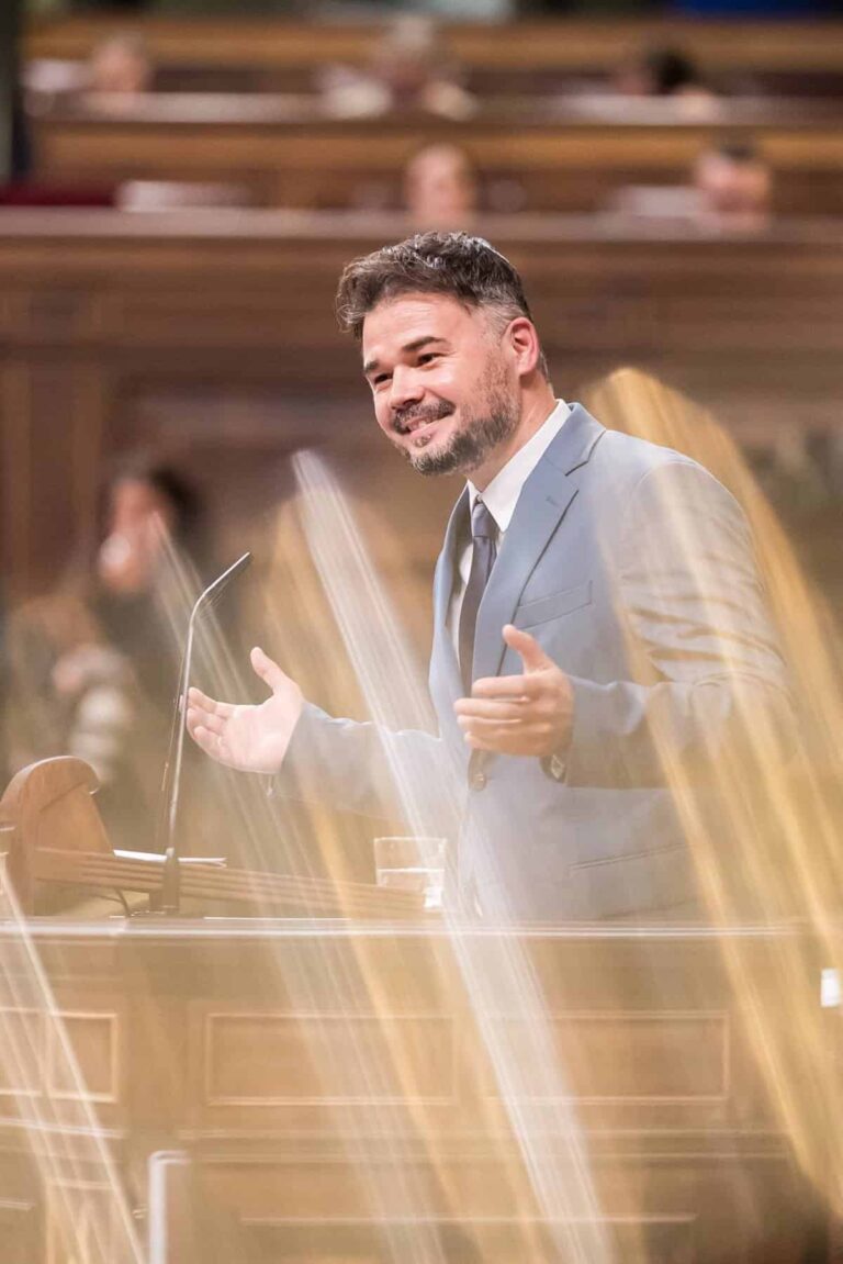 ERC exhibe poder obligar a Sánchez a convocar referéndum y se ve influyente para hacerle escuchar a Zapatero y no a Page