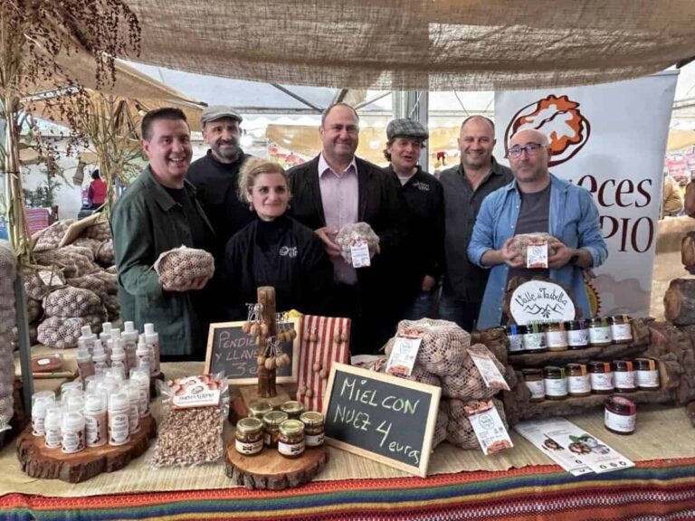 Martínez Lizán señala la Feria de la Nuez y Productos Tradicionales de Nerpio como elemento dinamizador de la comarca