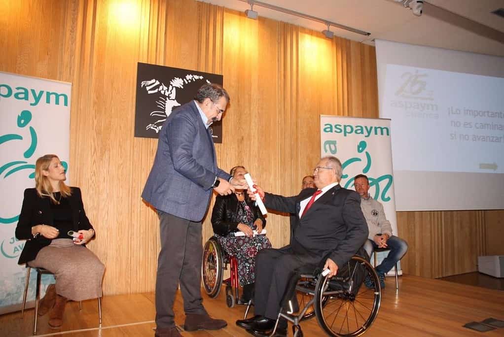 Fernández Sanz, reconocido con la silla de oro Aspaym Cuenca a la integración de las personas con discapacidad