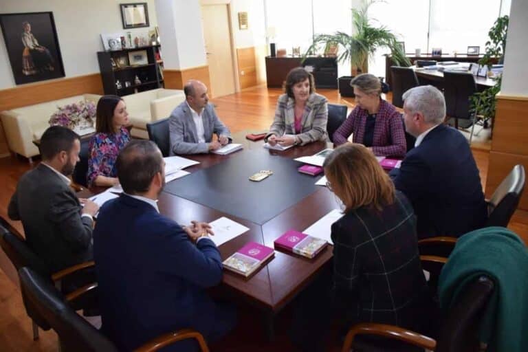 Franco comparte con Guarinos los avances en el proyecto de inversión en el Fuerte de San Francisco de Guadalajara