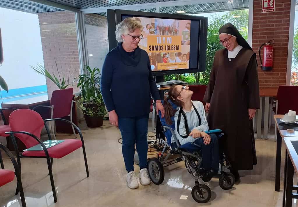 Joven con parálisis cerebral reivindica el derecho de las personas con discapacidad a formar parte de la Iglesia