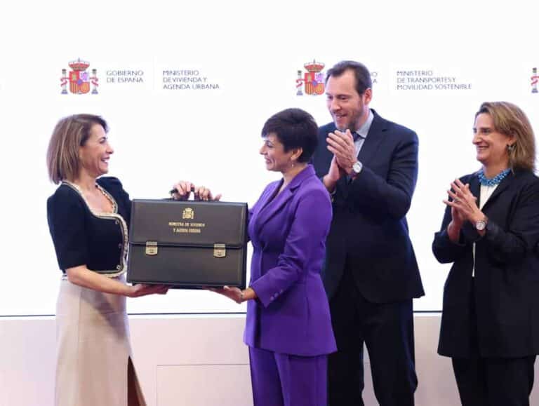 Isabel Rodríguez se estrena como ministra de Vivienda asegurando que también defenderá a los propietarios