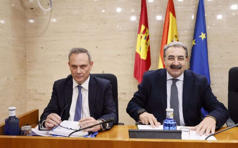 Fernández Sanz defiende una inversión en el Sescam de 3.700 millones en 2024 frente a críticas de la oposición