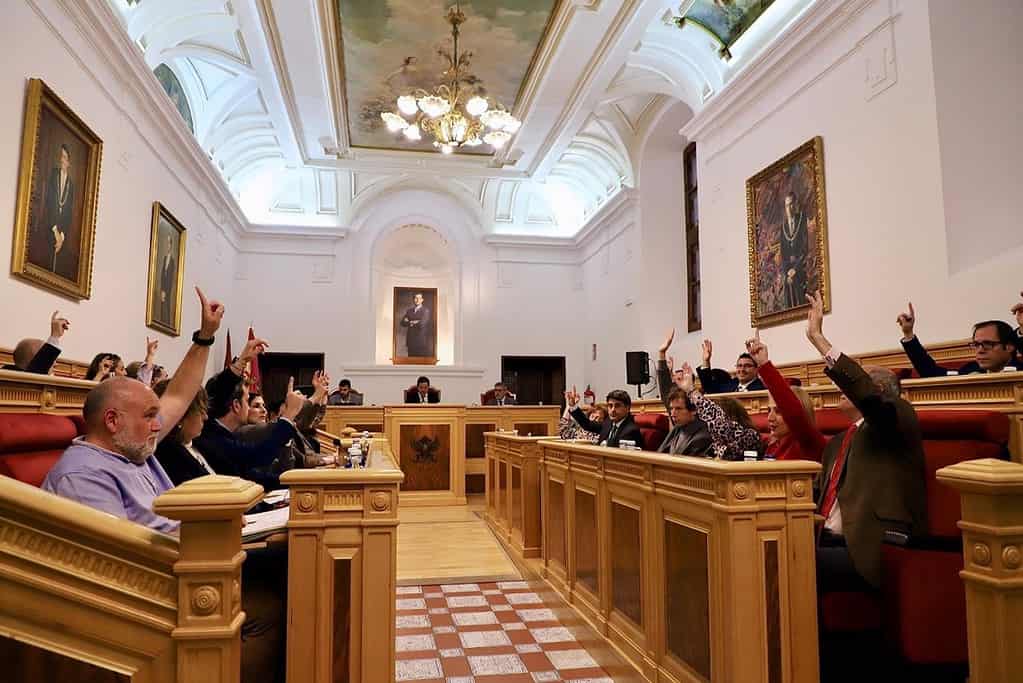 El pleno de Toledo insta a Diputación y Junta a convertir el Hospital de San Juan de Dios en una residencia de mayores