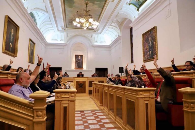 El pleno de Toledo insta a Diputación y Junta a convertir el Hospital de San Juan de Dios en una residencia de mayores