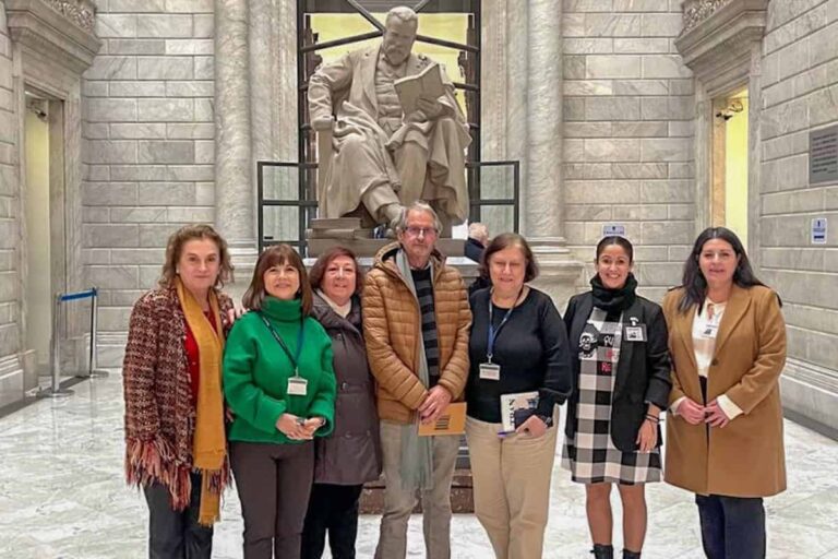 Tomelloso recibirá el grueso del legado literario y bibliográfico del poeta Félix Grande