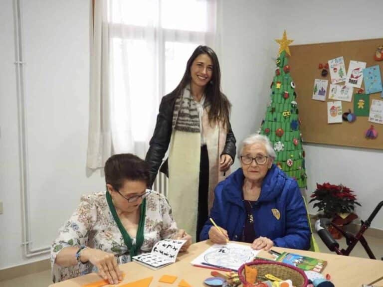 Un total de 180 personas participan en el programa 'Navidad en Compañía. Ningún mayor solo'