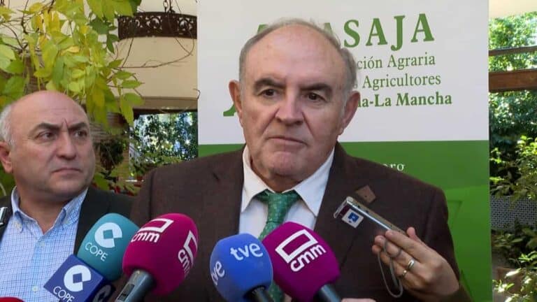 Asaja afirma que las fotos a la siembra directa y cubiertas vegetales serán voluntarias y da por zanjada la polémica