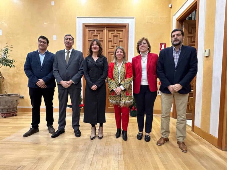La delegada de la Junta en Ciudad Real destaca los buenos datos de empleo en 2023 y la inversión en educación y sanidad