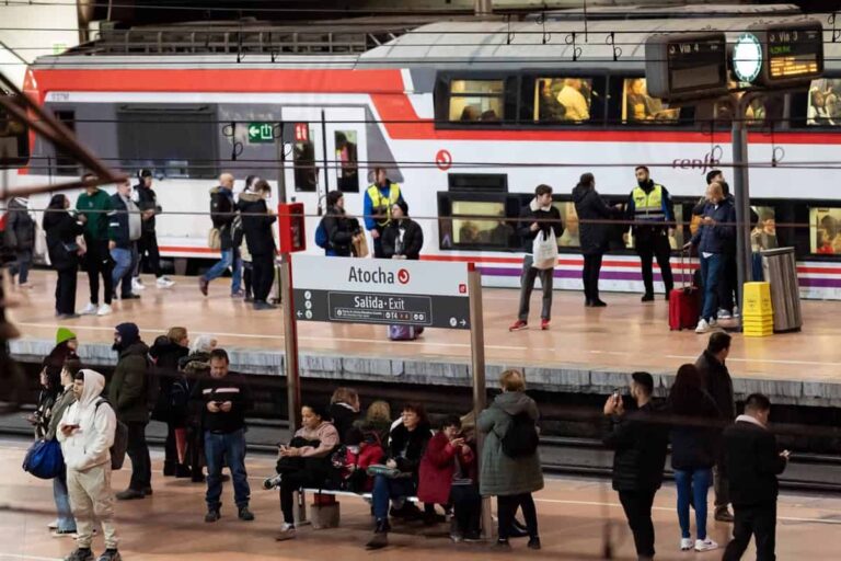C-LM ha pedido a Adif explicaciones por los retrasos en los Cercanías y a Renfe que comunique "de la manera más ágil"