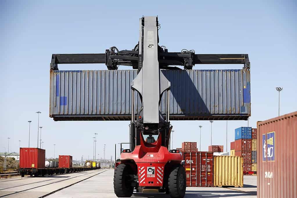 Las exportaciones descienden en Castilla-La Mancha 3,7% entre enero y octubre, hasta los 8.190 millones