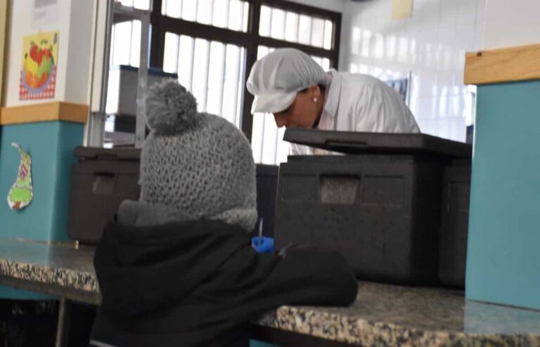 Un total de 28 centros educativos de C-LM abren sus comedores esta Navidad, llegando a más de 4.300 alumnos