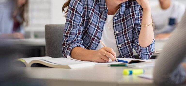 El DOCM publica este lunes la convocatoria para hacer las pruebas libres para la obtención del título de Bachillerato