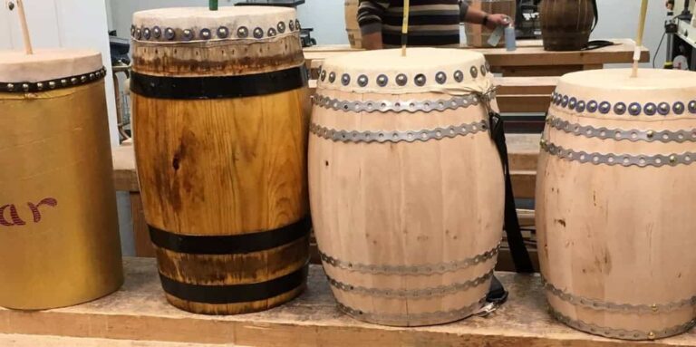 La Escuela de Folklore de Guadalajara organiza un curso de fabricación de zambombas el 13 y 14 de diciembre