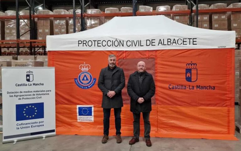 Un total de once agrupaciones de Protección Civil de C-LM reciben tiendas de campaña de primeros auxilios de la Junta