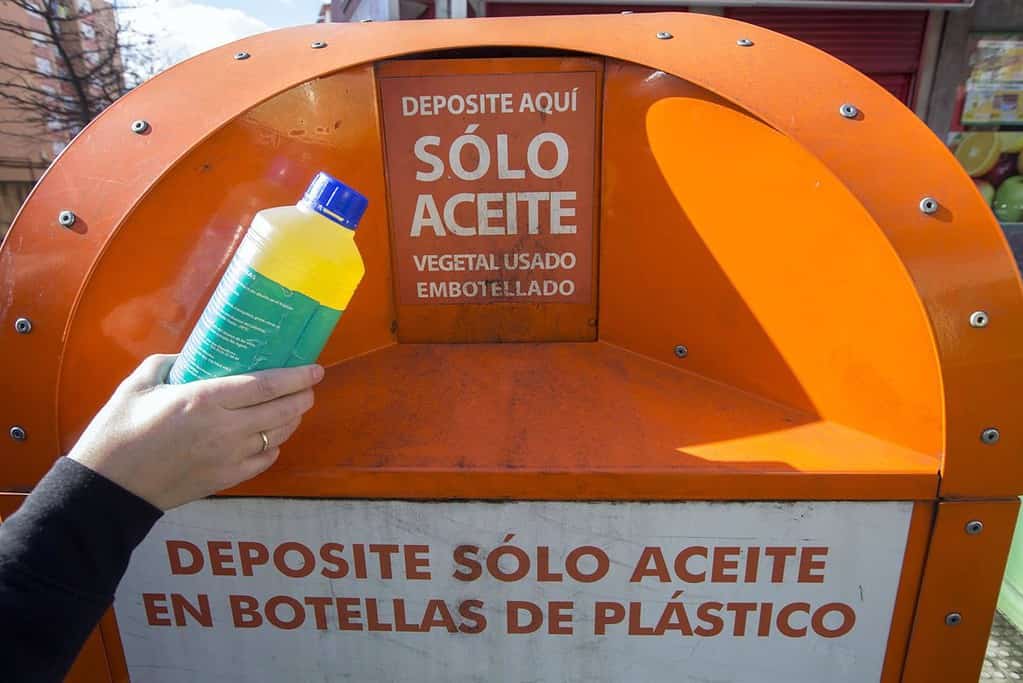 Diputación de Cuenca licita el sistema de recogida de aceite de cocina y aspira a instalar 150 nuevos contenedores