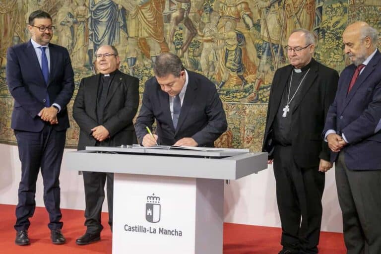 Junta y Arzobispado fijan como objetivo del 800 aniversario de Catedral de Toledo en 2026 marcar "un punto de inflexión"