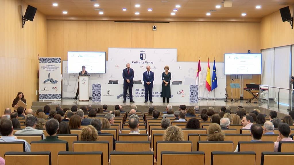 VIDEO: UCLM, Ayuntamiento Illescas e Intervención General ganan los XII Premios Excelencia de los Servicios Públicos