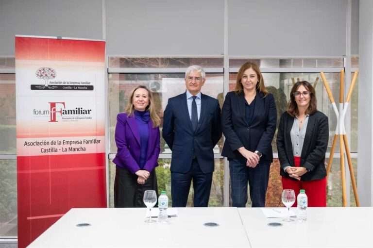 UCLM y Asociación de la Empresa Familiar de C-LM suscriben un acuerdo de apoyo científico al desarrollo cultural