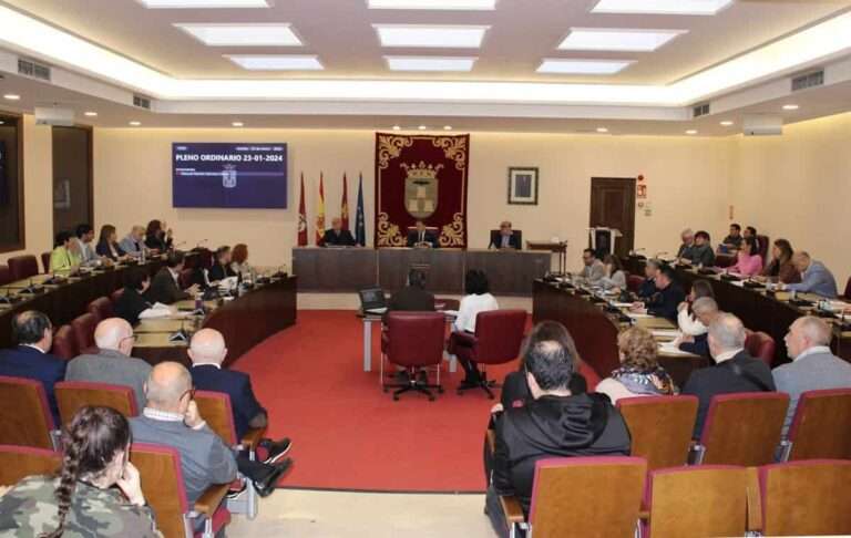 Unanimidad en pleno de Ayuntamiento Albacete para crear un edificio de protección animal y trabajar por el Teatro Circo