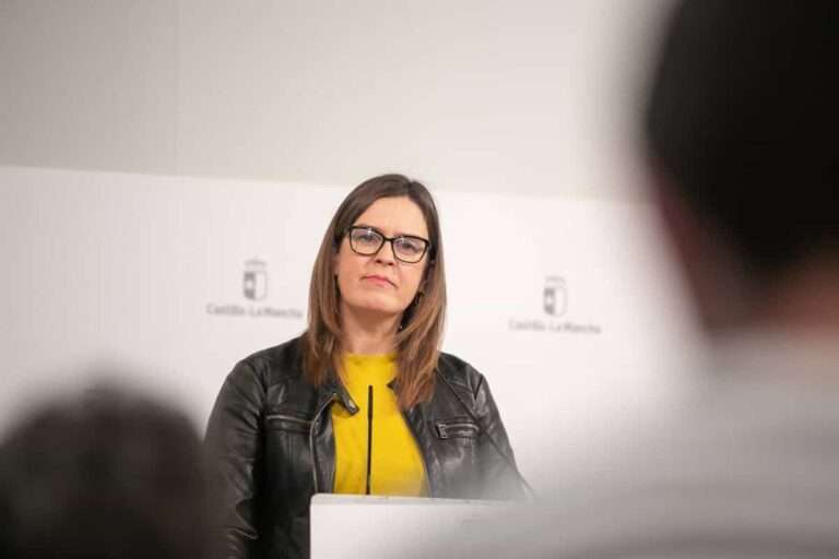 C-LM pide a Sanidad que el uso de mascarillas en centros sanitarios sea recomendable y no obligatorio