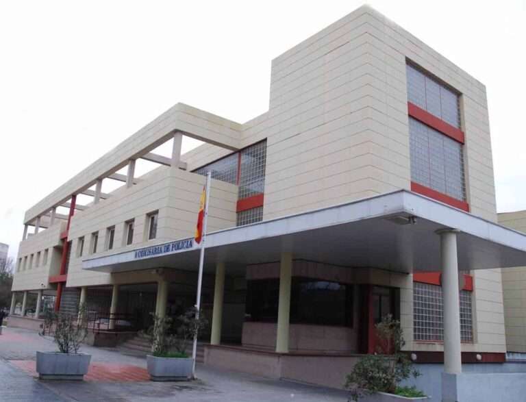 La Policía recupera en la N-II un camión que había sido robado en Guadalajara