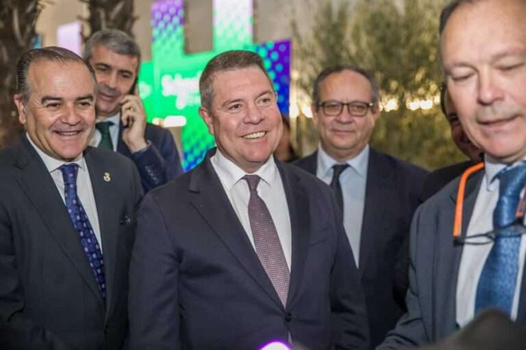 C-LM autoriza este martes la firma con Organización Nacional de Cooperativas para desarrollar el Plan 10.000 viviendas