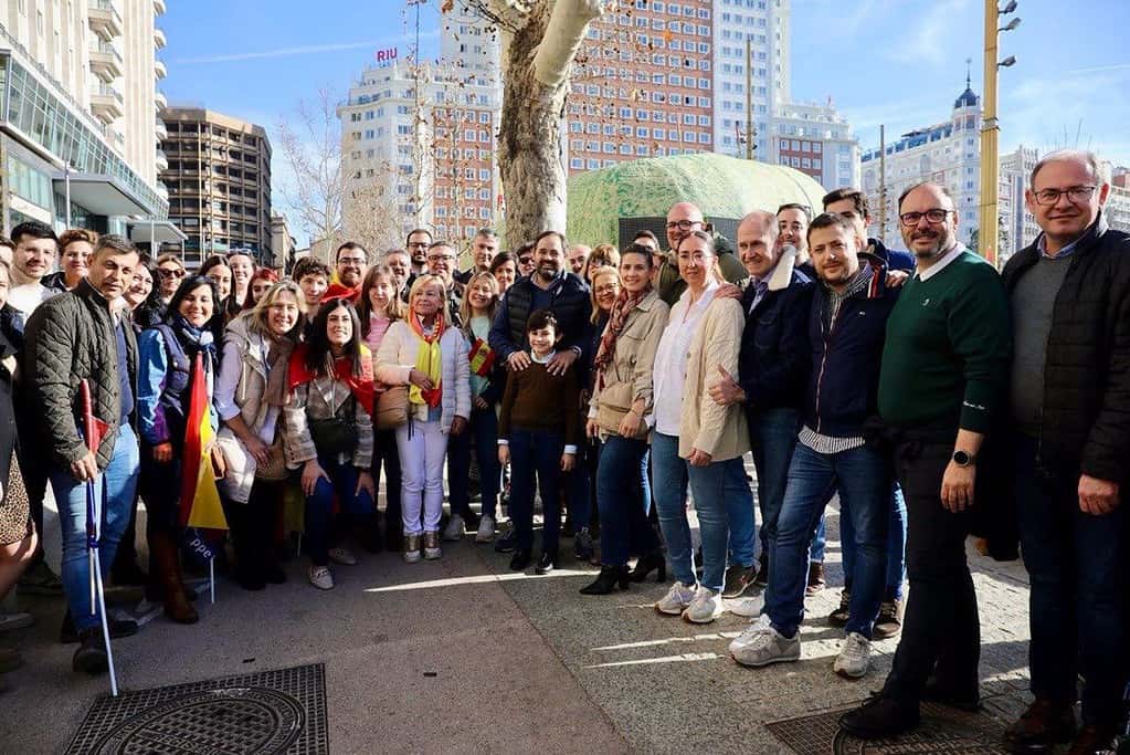 Dirigentes del PP C-LM se unen en Madrid a la "España fuerte" que está "en contra de las tropelías de Sánchez"