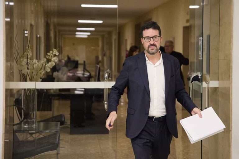 Gobierno cree que "la ciudadanía no entendería que Podemos rechace reformar subsidio de desempleo por cálculo electoral"