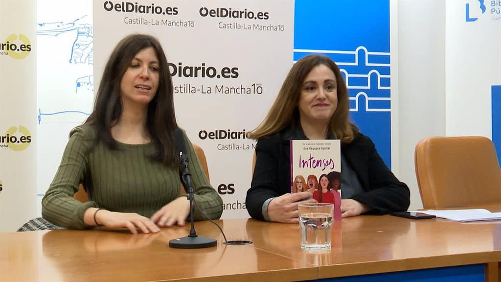 ElDiario.es celebra sus 10 años en C-LM reivindicándose feminista y arropado de Ana Requena y su libro 'Intensas'