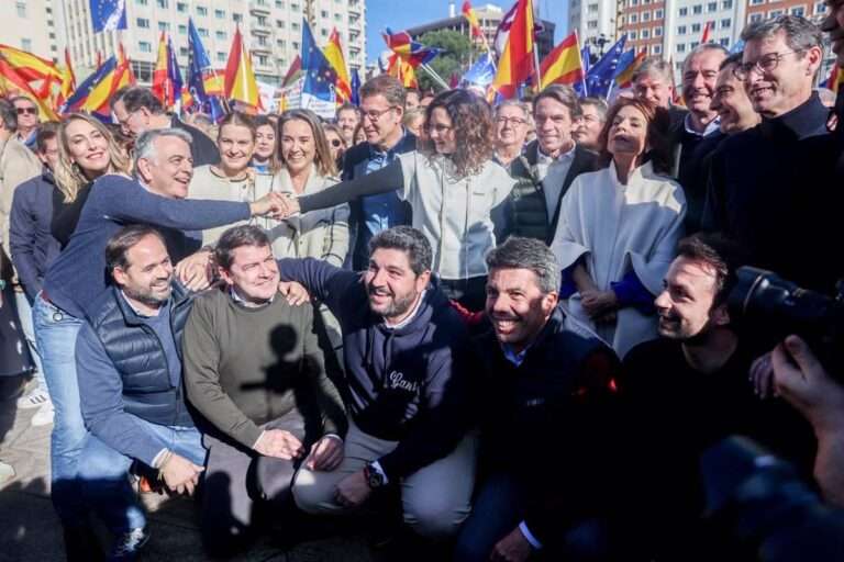 Barones PP, Núñez entre ellos, dicen que el término 'fachosfera' es propio de la "discriminación ideológica" de Sánchez