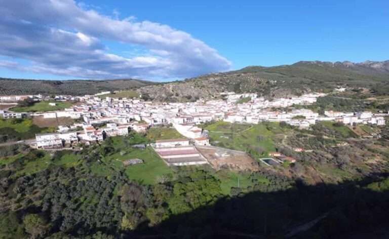 Fuencaliente maniobrará para cumplir con Memoria Democrática y quitará vestigios franquistas tras petición del Gobierno