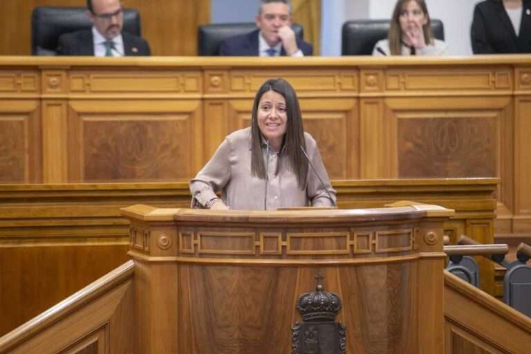 García Torijano saca pecho de políticas sociales en C-LM frente a PP y Vox que las critican y ven mala gestión