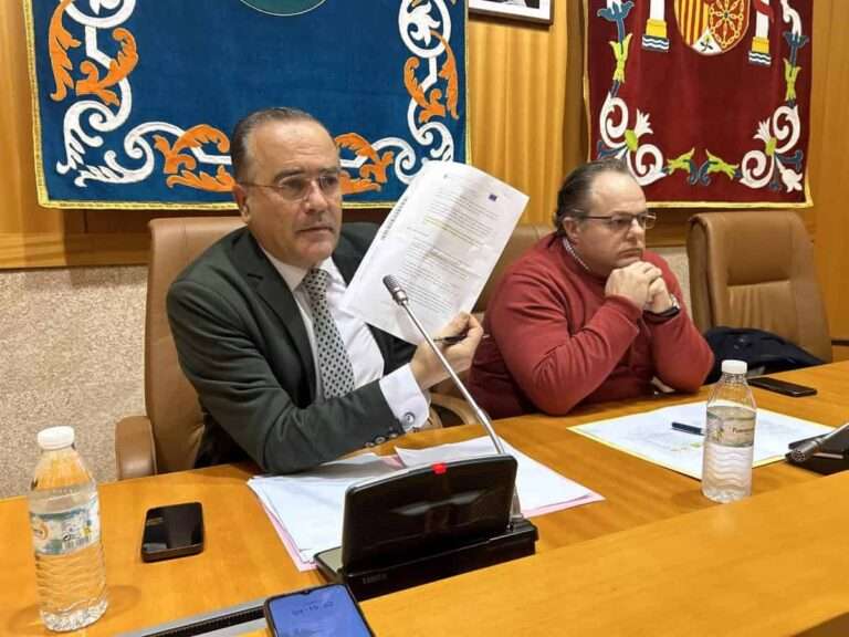 Gregorio afirma que la calle Alfares de Talavera no será de uso exclusivo peatonal y que se estudia "la mejor fórmula"