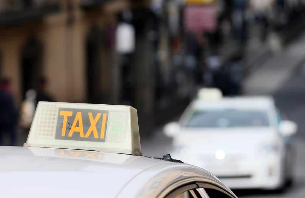 C-LM destinará 100.000 euros a que los taxis puedan seguir adaptando sus vehículos a personas con movilidad reducida