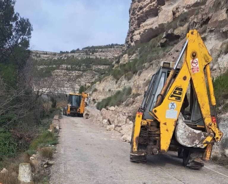 La Diputación de Albacete despeja la AB-206 entre Jorquera y Cubas tras los desprendimientos producidos por las lluvias