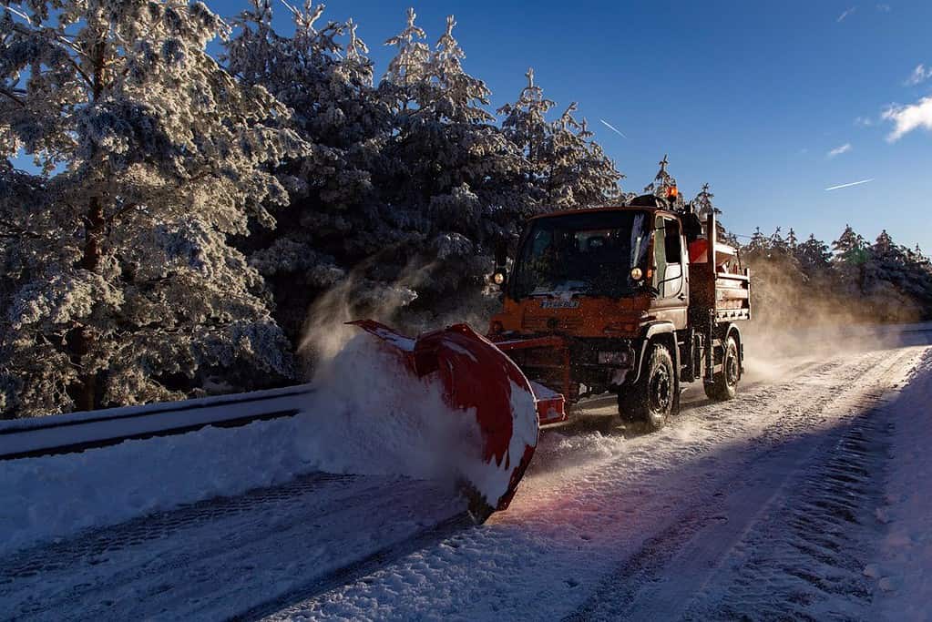 DGT pide "prudencia" mañana por nieve en la zona centro del país que afectaría a la A1, A2, AP-6, A-15 y A-11