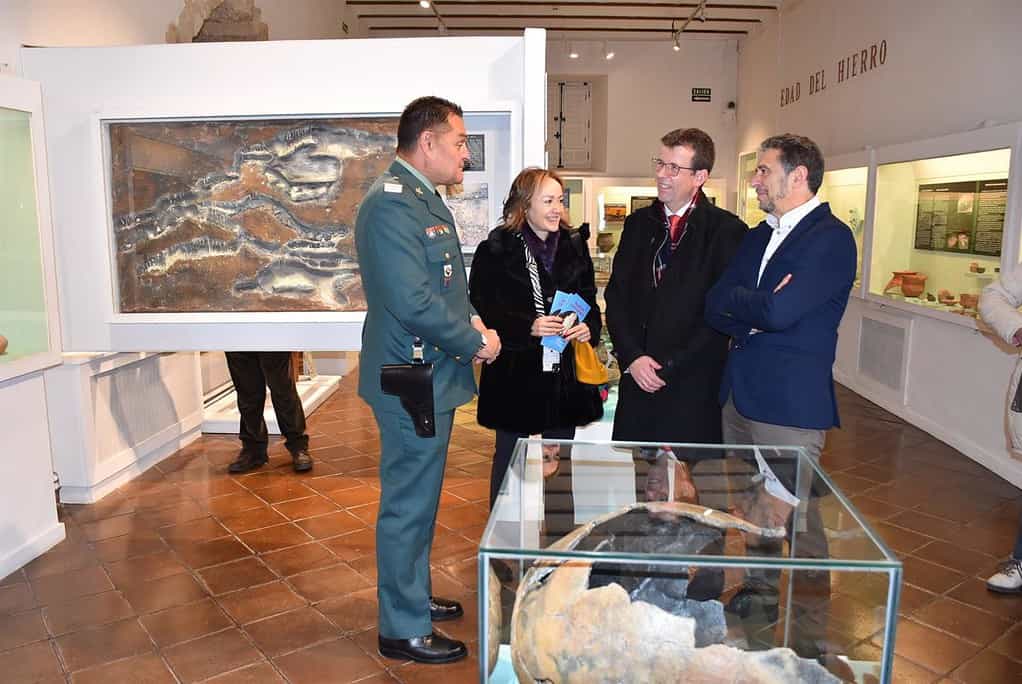 El Museo de Cuenca incorpora a su exposición permanente dos piezas "excepcionales" de la Edad del Bronce en la provincia