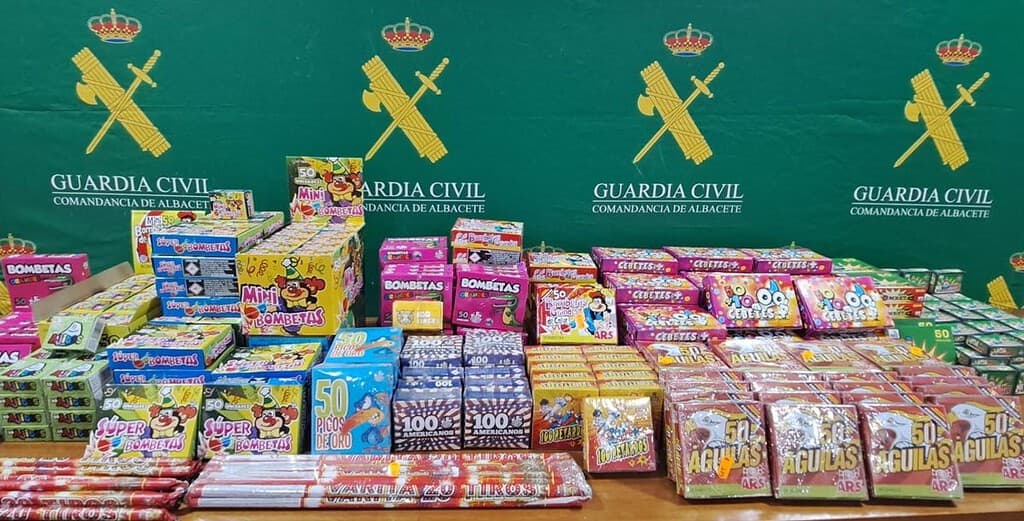 Guardia Civil interpone 15 denuncias e interviene 23.000 artículos pirotécnicos durante la campaña navideña en Albacete