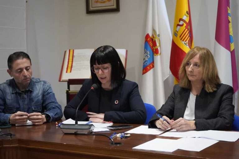 La Roda adapta sus ordenanzas al artículo 49 de la Constitución eliminando términos "desfasados y ofensivos"